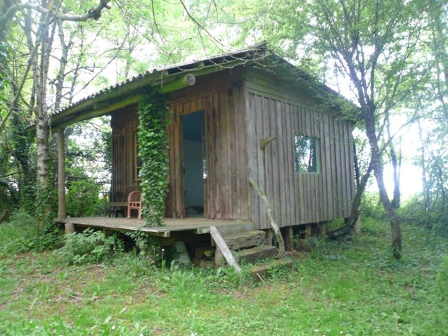 Cabane en châtaignier
